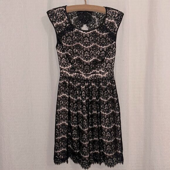 ASOS Forever New 2 Ivory Black Lace A Line Sleeveless Open Back Formal Dress - Picture 1 of 11
